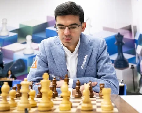 Tie King Giri Fights to $90,000 Prize at Major Tournament on the Historic Route